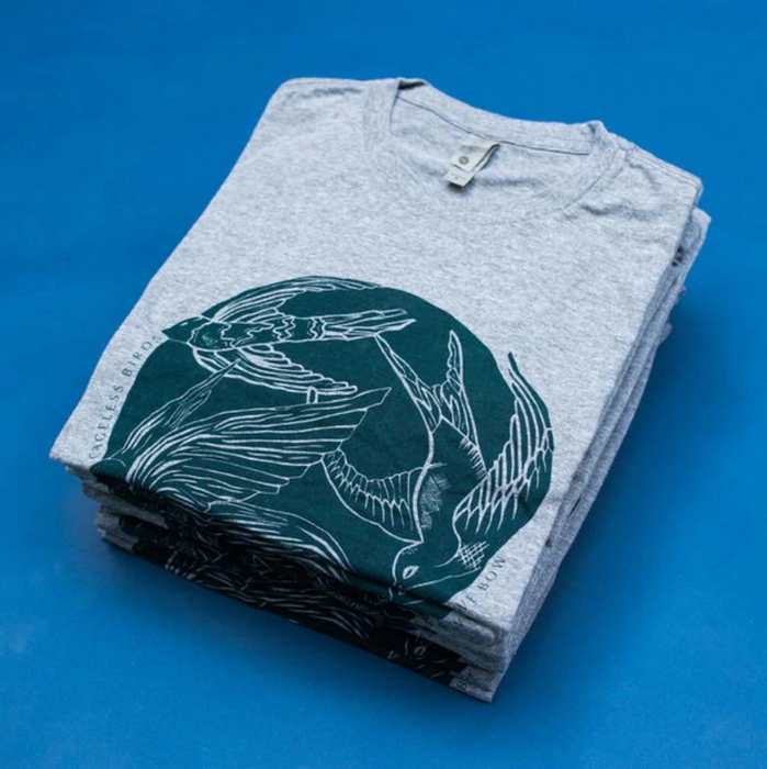 We Rise We Bow T-Shirt - XL